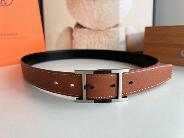 エルメスベルト正面デザイン